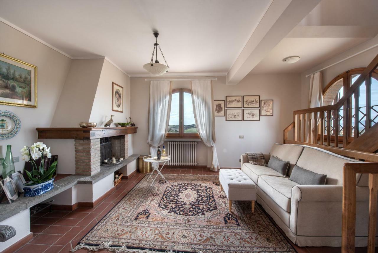 Agriturismo Casale Ugolini Montespertoli Bagian luar foto